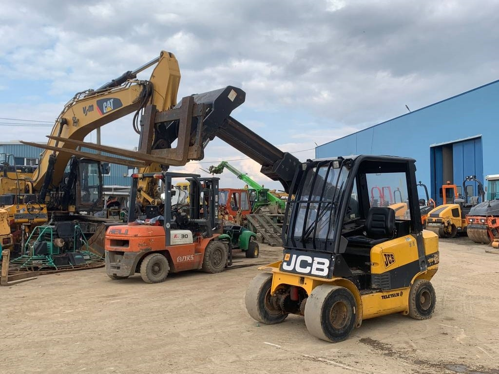 JCB TLT 30 D - Manipulador telescópico: foto 1 JCB TLT 30 D - Manipulador telescópico: foto 1