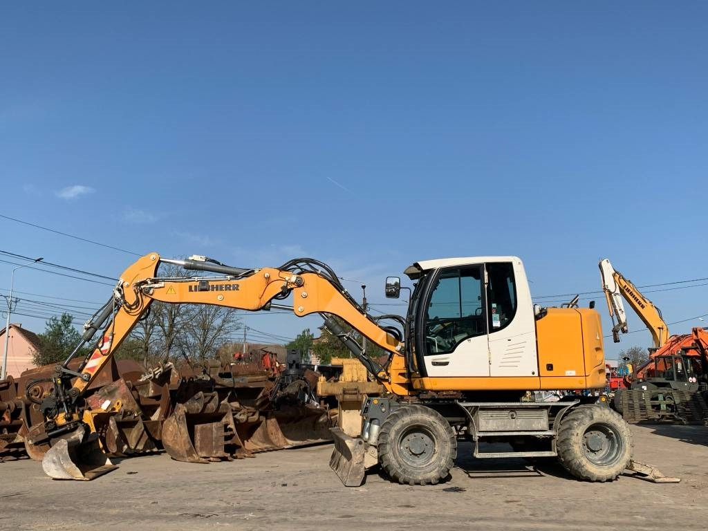 Leasing financiero de Liebherr A912 Compact+Engcon Rototilt  leasing Liebherr A912 Compact+Engcon Rototilt: foto 10