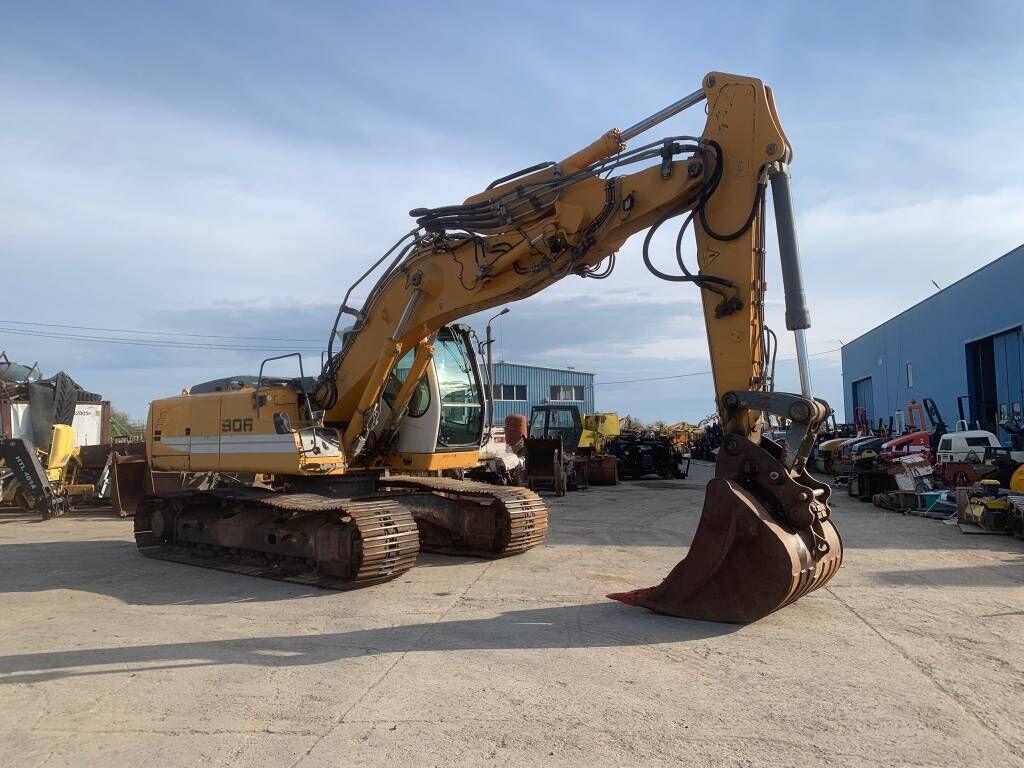 Liebherr R 906 LC Liebherr R 906 LC - Excavadora de cadenas: foto 5 Liebherr R 906 LC Liebherr R 906 LC - Excavadora de cadenas: foto 5