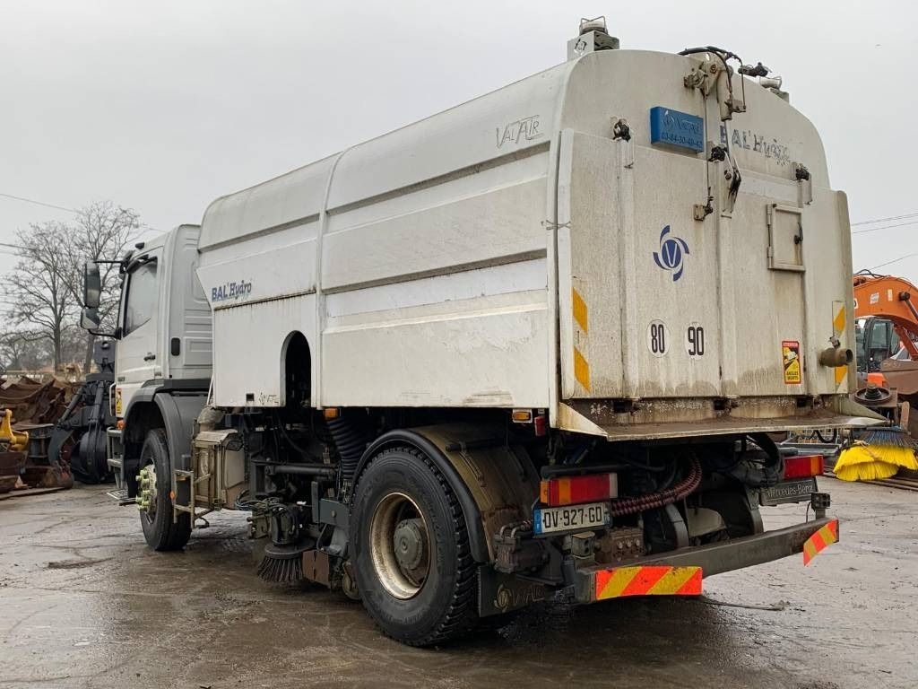 Barredora vial Mercedes-Benz Axor 1829: foto 6 Barredora vial Mercedes-Benz Axor 1829: foto 6