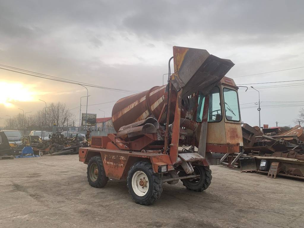 Messersi P2-R4 - Camión hormigonera: foto 1 Messersi P2-R4 - Camión hormigonera: foto 1