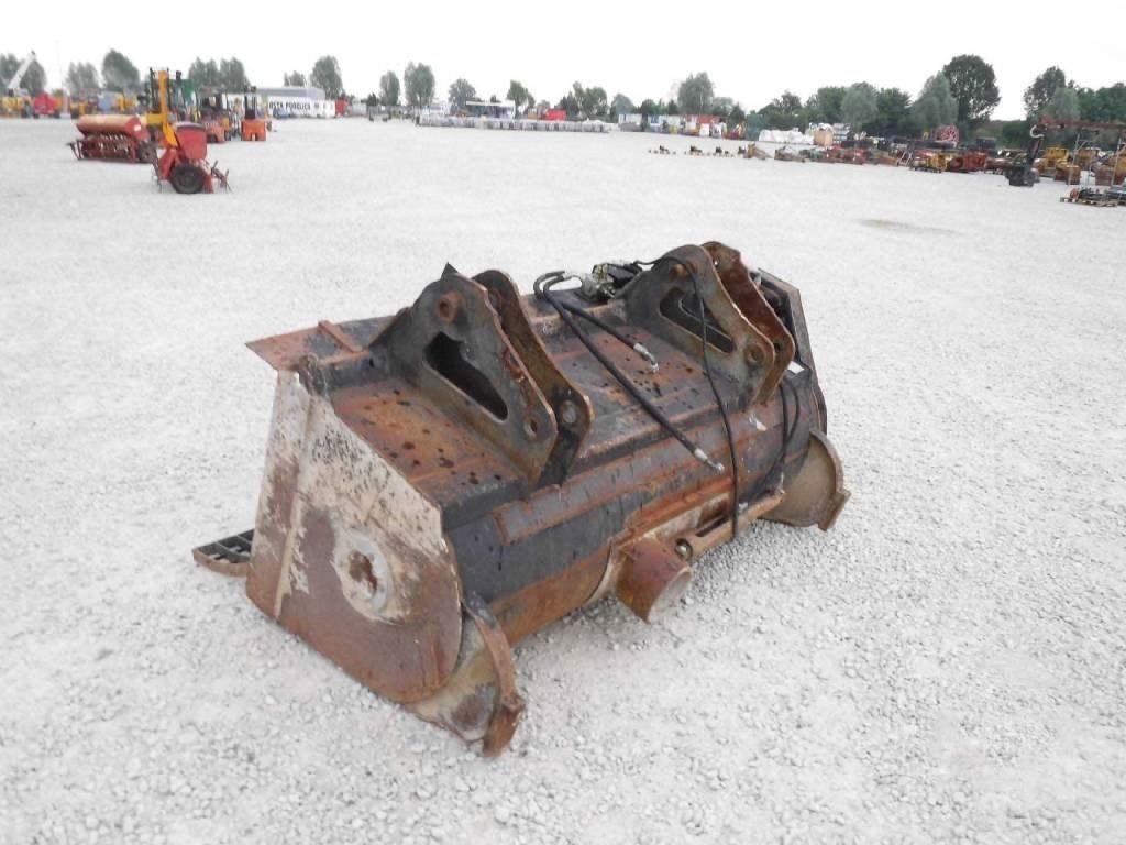 MetalmeccanicaModerna BM600 - Pinza de manipulación para Maquinaria de construcción: foto 3 MetalmeccanicaModerna BM600 - Pinza de manipulación para Maquinaria de construcción: foto 3