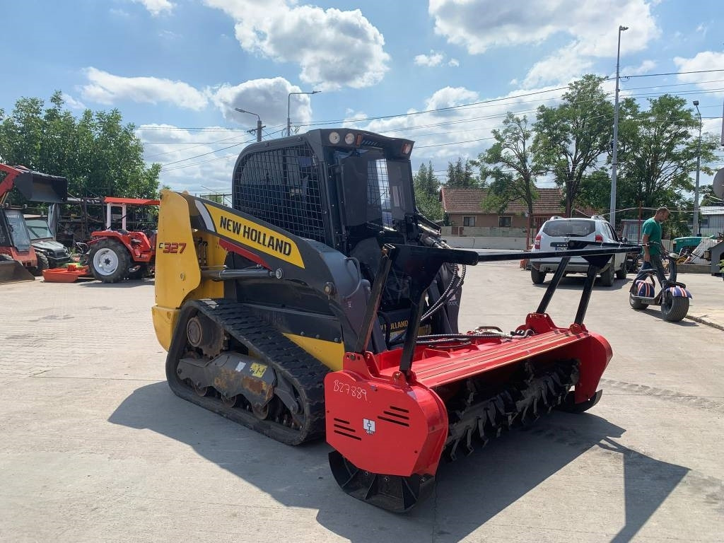New Holland C327 - Minicargadora: foto 4 New Holland C327 - Minicargadora: foto 4
