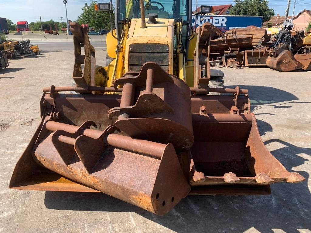 Retroexcavadora New Holland LB 110-4 PT: foto 8