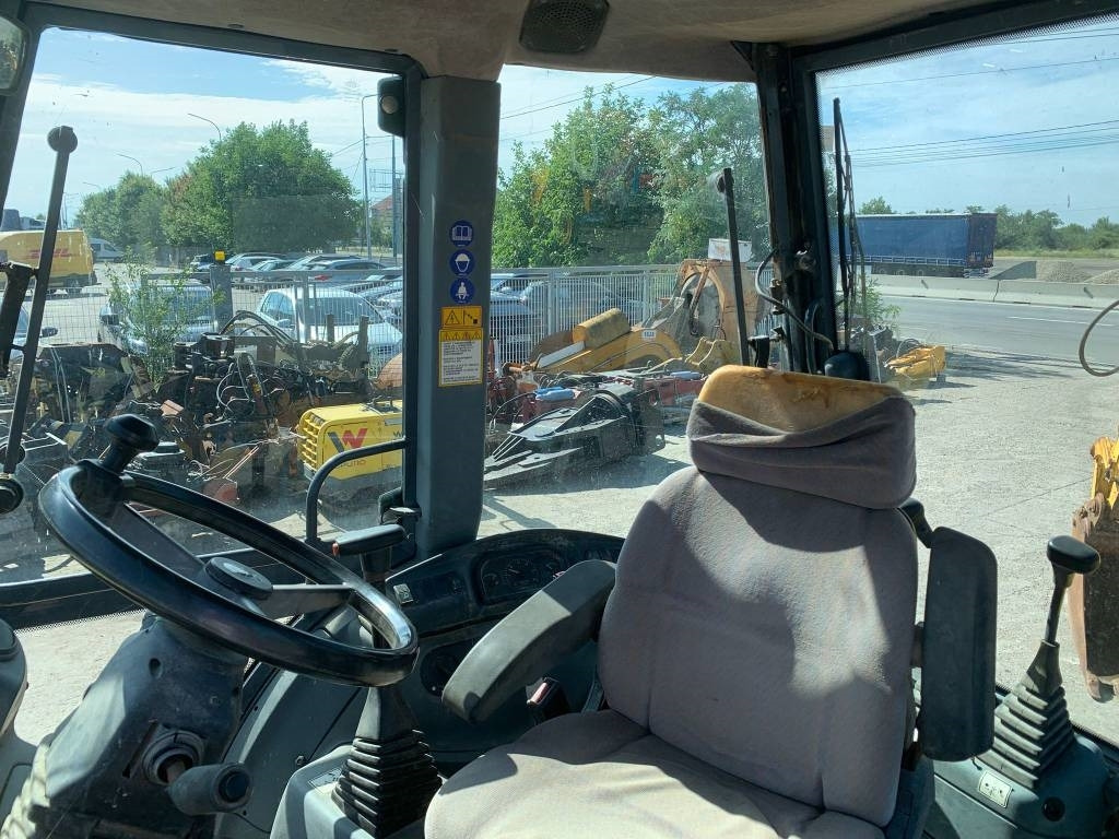 Retroexcavadora New Holland LB 110-4 PT: foto 9