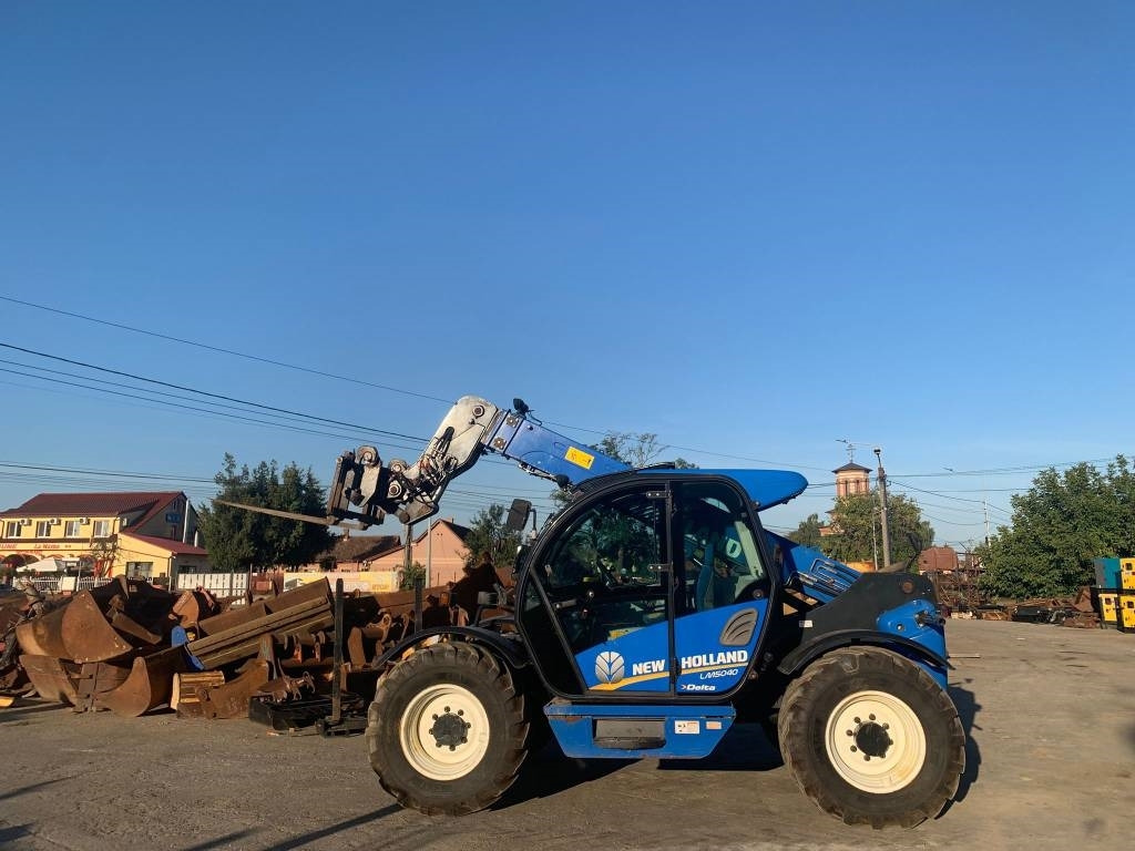 New Holland LM 5040 - Manipulador telescópico: foto 3 New Holland LM 5040 - Manipulador telescópico: foto 3