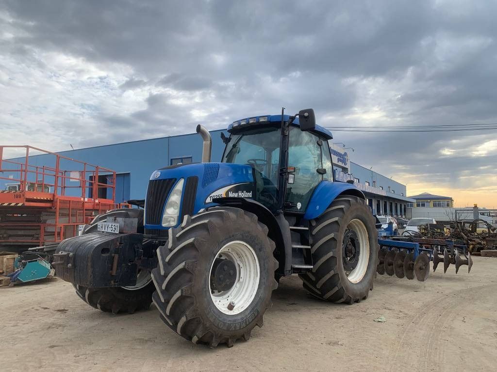 New Holland TG 255 - Tractor: foto 1 New Holland TG 255 - Tractor: foto 1