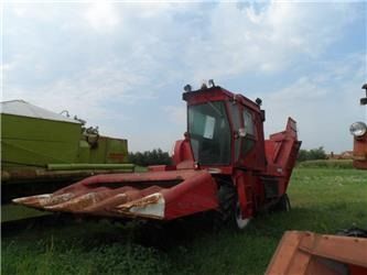 New Idea 802 - Cosechadora de granos: foto 1 New Idea 802 - Cosechadora de granos: foto 1