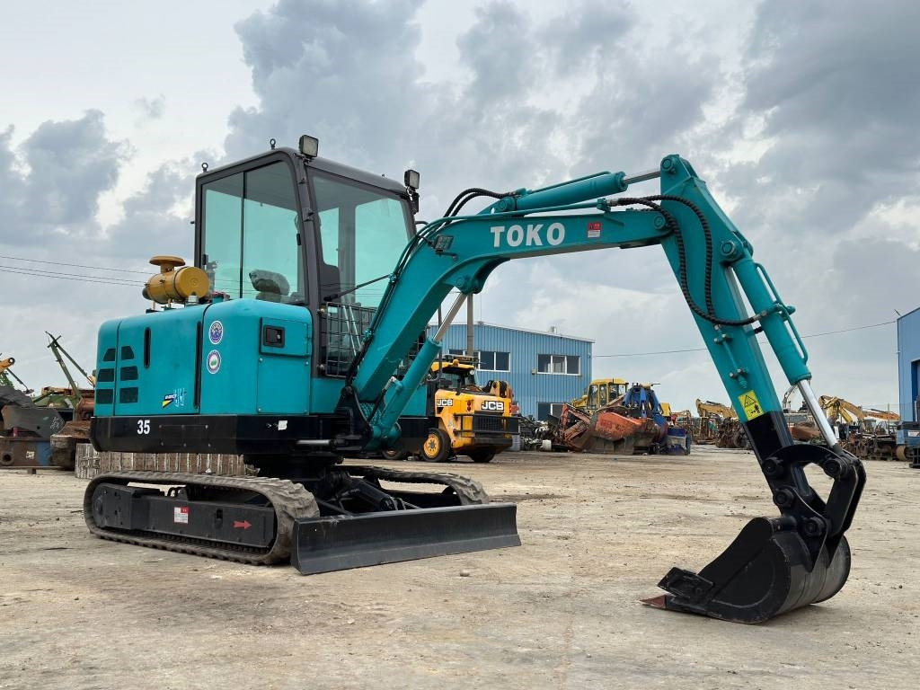 Toko 35 - Miniexcavadora: foto 4 Toko 35 - Miniexcavadora: foto 4