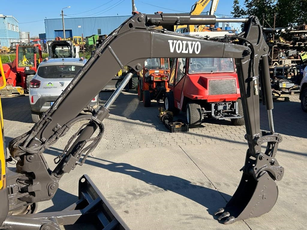 Miniexcavadora Volvo ECR 28: foto 6