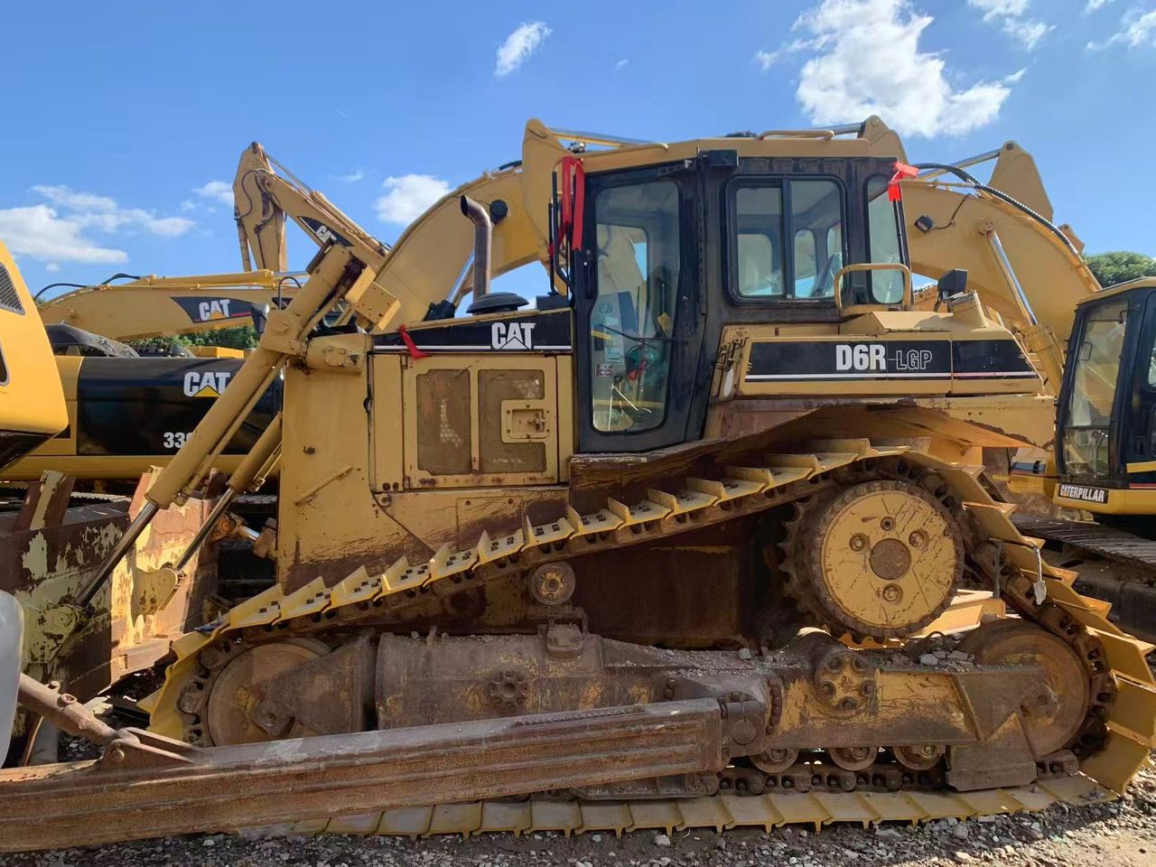 CAT D6R LGP - Bulldozer: foto 1 CAT D6R LGP - Bulldozer: foto 1