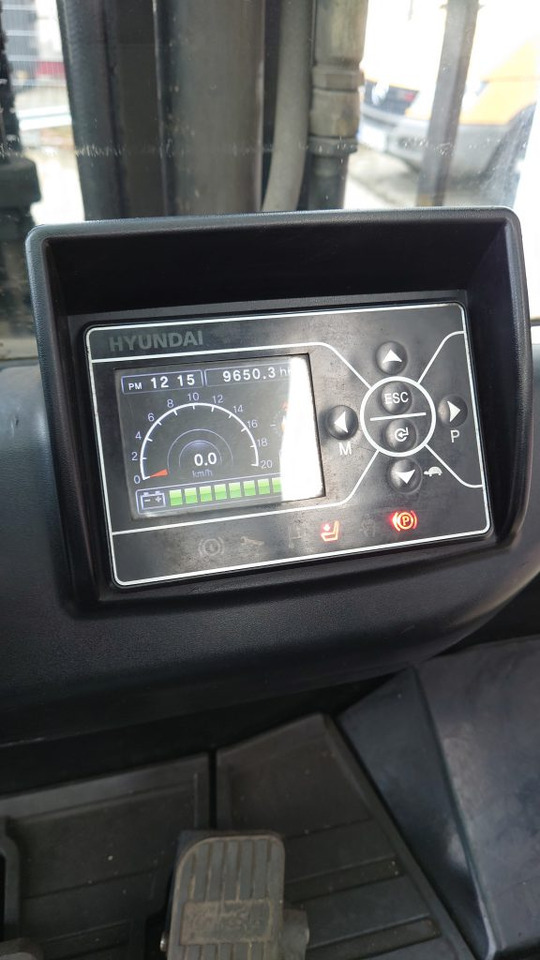 Hyundai 40B-9 - Carretilla elevadora eléctrica: foto 2 Hyundai 40B-9 - Carretilla elevadora eléctrica: foto 2