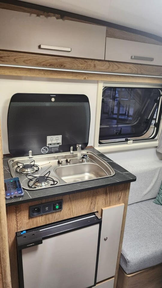Niewiadów NEW SPORT 4 kemping 4 osoby camping for 4 people 750kg - Caravana: foto 5 Niewiadów NEW SPORT 4 kemping 4 osoby camping for 4 people 750kg - Caravana: foto 5
