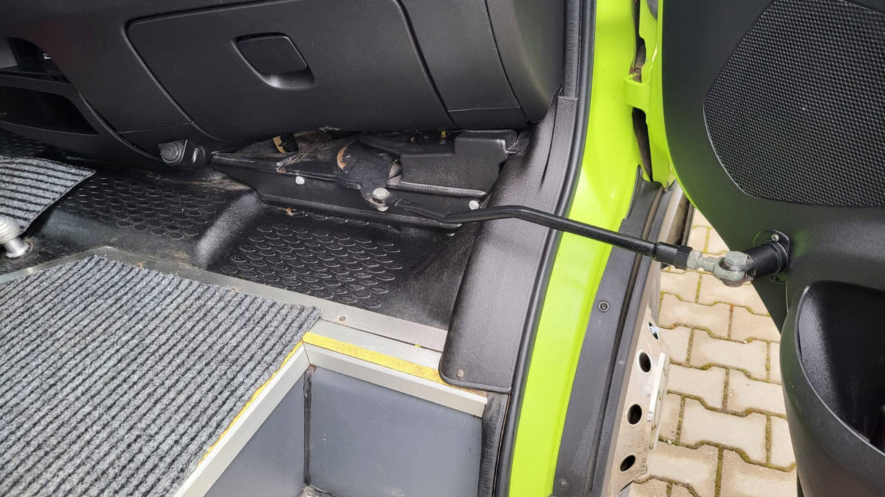 Minibús, Furgoneta de pasajeros Iveco Daily 24 places + 4 standing: foto 14 Minibús, Furgoneta de pasajeros Iveco Daily 24 places + 4 standing: foto 14