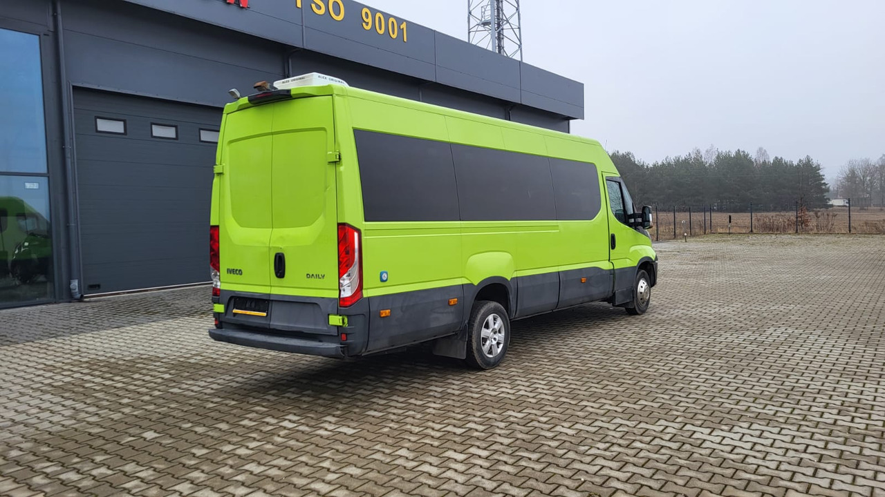Iveco Daily 24 places + 4 standing - Minibús, Furgoneta de pasajeros: foto 5 Iveco Daily 24 places + 4 standing - Minibús, Furgoneta de pasajeros: foto 5