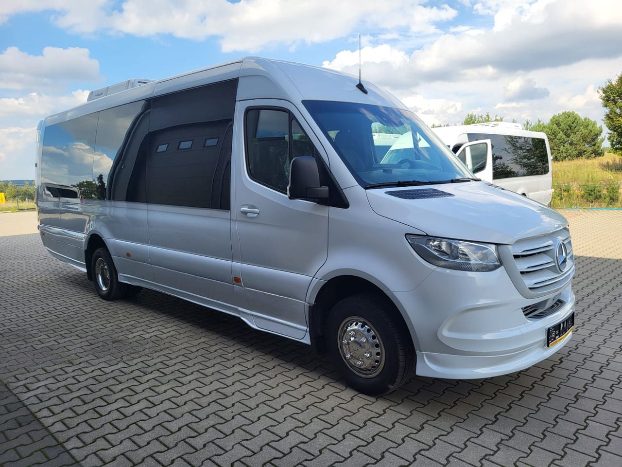 MERCEDES-BENZ Sprinter 517 CDI NEW 24 places + 3 standing - Autocar: foto 2 MERCEDES-BENZ Sprinter 517 CDI NEW 24 places + 3 standing - Autocar: foto 2