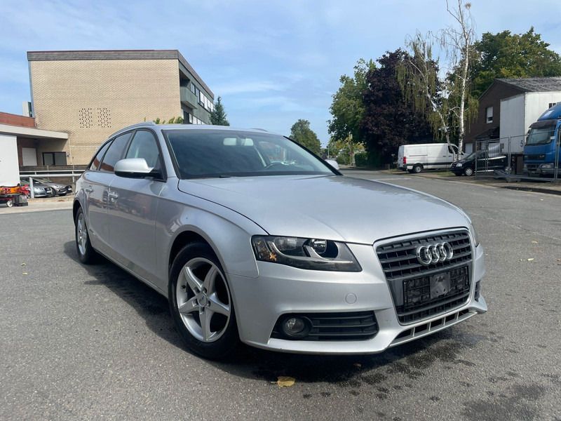 Audi A4 - Sedan: foto 2 Audi A4 - Sedan: foto 2