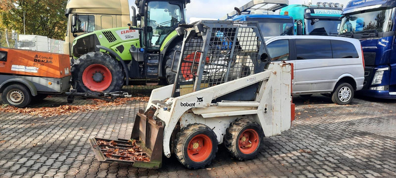 Bobcat 443 4x4 Radlader - Minicargadora: foto 1 Bobcat 443 4x4 Radlader - Minicargadora: foto 1
