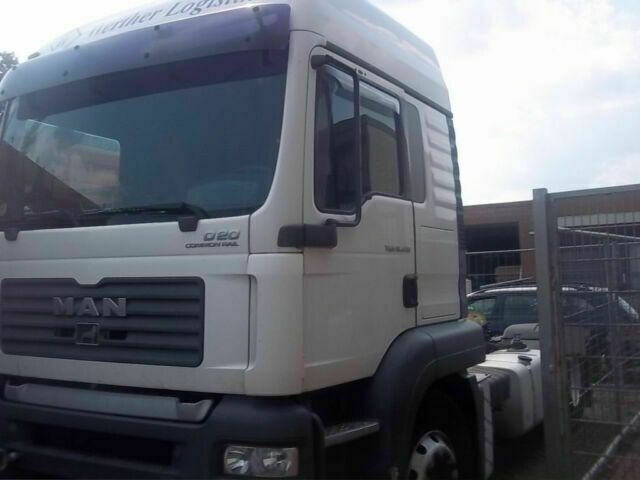 MAN 18.390 SZM G.Haus Klima ZF-Schalter - Cabeza tractora: foto 2 MAN 18.390 SZM G.Haus Klima ZF-Schalter - Cabeza tractora: foto 2