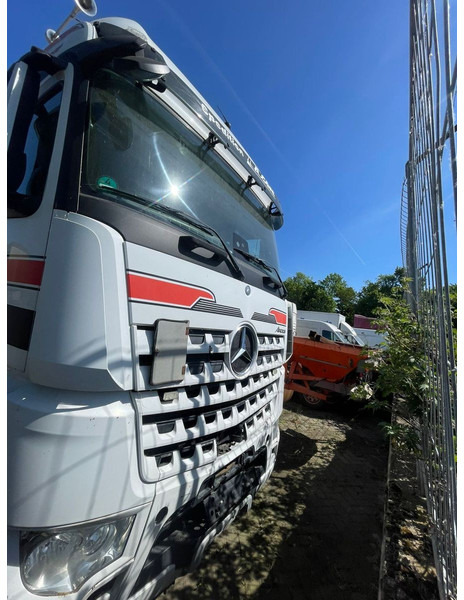 Mercedes-Benz 1845MP4 HD 4x4 - Cabeza tractora: foto 3 Mercedes-Benz 1845MP4 HD 4x4 - Cabeza tractora: foto 3