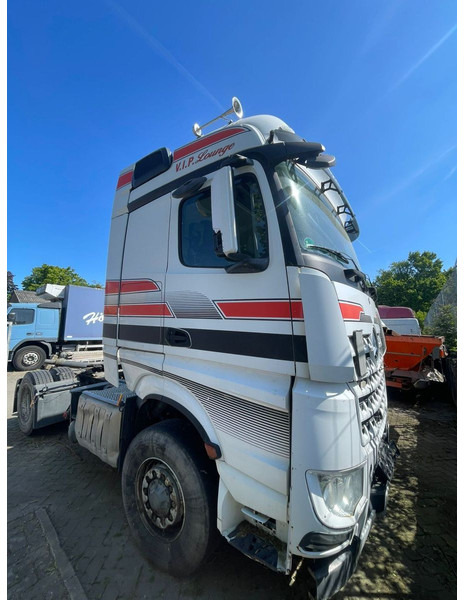 Mercedes-Benz 1845MP4 HD 4x4 - Cabeza tractora: foto 2 Mercedes-Benz 1845MP4 HD 4x4 - Cabeza tractora: foto 2