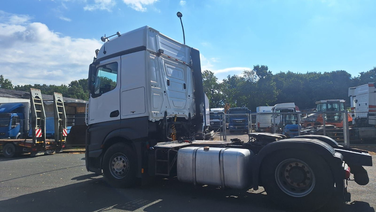 Mercedes-Benz 1851Actros 4 2-Achser SZM - Cabeza tractora: foto 3 Mercedes-Benz 1851Actros 4 2-Achser SZM - Cabeza tractora: foto 3