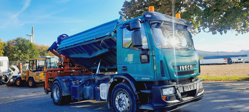 Iveco ML180E28K 4x2 mit Kran/Funk/Greifer - Volquete camión, Camión grúa: foto 4 Iveco ML180E28K 4x2 mit Kran/Funk/Greifer - Volquete camión, Camión grúa: foto 4