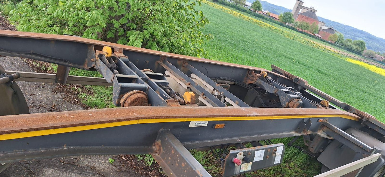 Lafaro Löwe LCS 218 Abrollanhänger - Remolque multilift/ Portacontenedores de cadenas: foto 3 Lafaro Löwe LCS 218 Abrollanhänger - Remolque multilift/ Portacontenedores de cadenas: foto 3