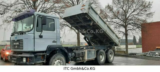 MAN 33.360K 6x4 Blatt/Blatt AP-Achse - Volquete camión: foto 2 MAN 33.360K 6x4 Blatt/Blatt AP-Achse - Volquete camión: foto 2