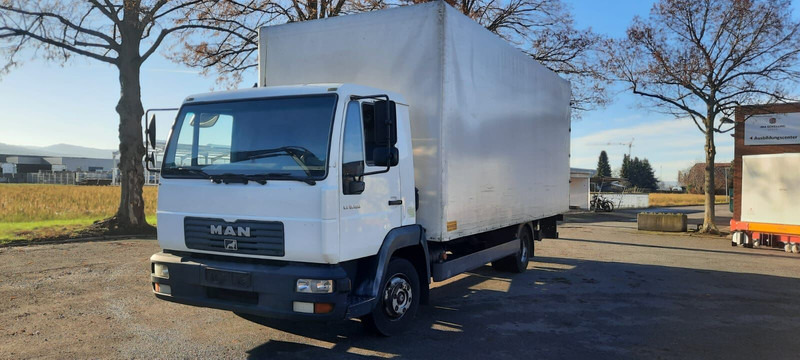 MAN L2000 - Camión caja cerrada: foto 1 MAN L2000 - Camión caja cerrada: foto 1