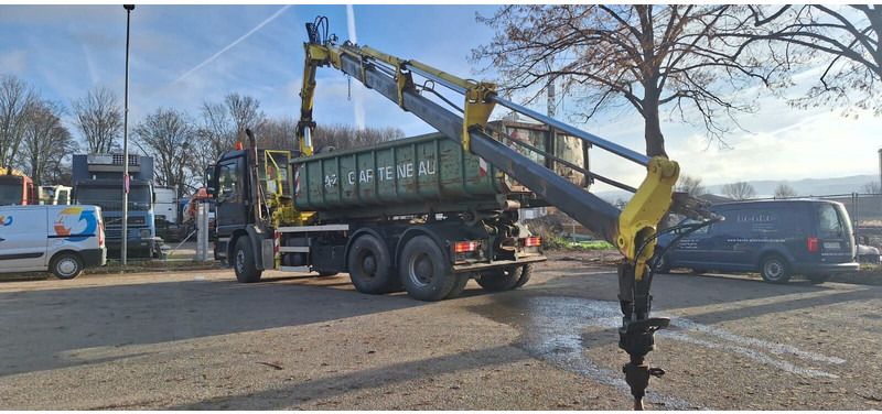 Mercedes-Benz 3335 - Volquete camión, Camión grúa: foto 4 Mercedes-Benz 3335 - Volquete camión, Camión grúa: foto 4