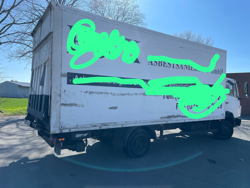 Mercedes-Benz 811 Koffer Blatt/Blatt Gefedert - Camión caja cerrada: foto 4 Mercedes-Benz 811 Koffer Blatt/Blatt Gefedert - Camión caja cerrada: foto 4