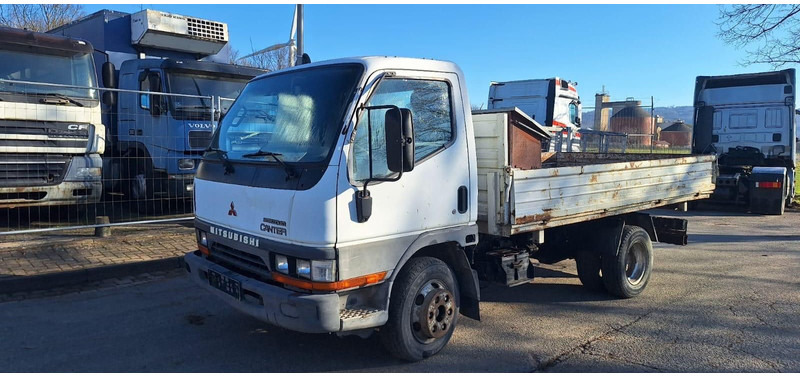 Mitsubishi Canter Kipper - Volquete camión: foto 1 Mitsubishi Canter Kipper - Volquete camión: foto 1
