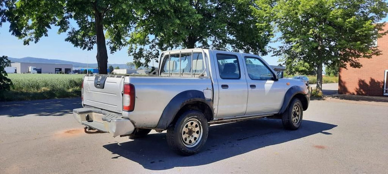 Nissan Pickup Doka - Coche: foto 3 Nissan Pickup Doka - Coche: foto 3
