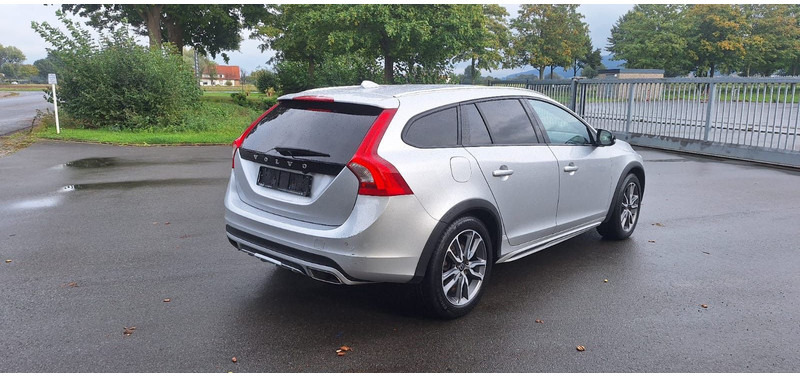 Volvo V60 Cross Country Summum AWD - Coche familiar: foto 3 Volvo V60 Cross Country Summum AWD - Coche familiar: foto 3