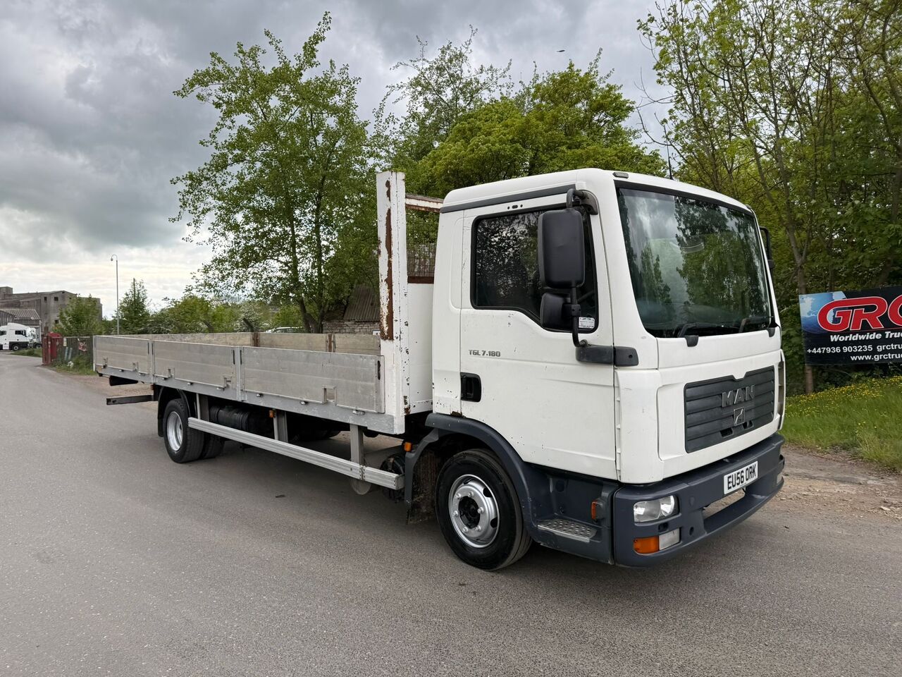 2011 MAN TGL 8 Flatbed Truck - Camión caja abierta: foto 3 2011 MAN TGL 8 Flatbed Truck - Camión caja abierta: foto 3