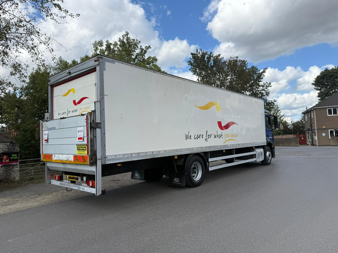 Camión caja cerrada 2016 Mercedes Antos 1824 Rigid Truck: foto 15