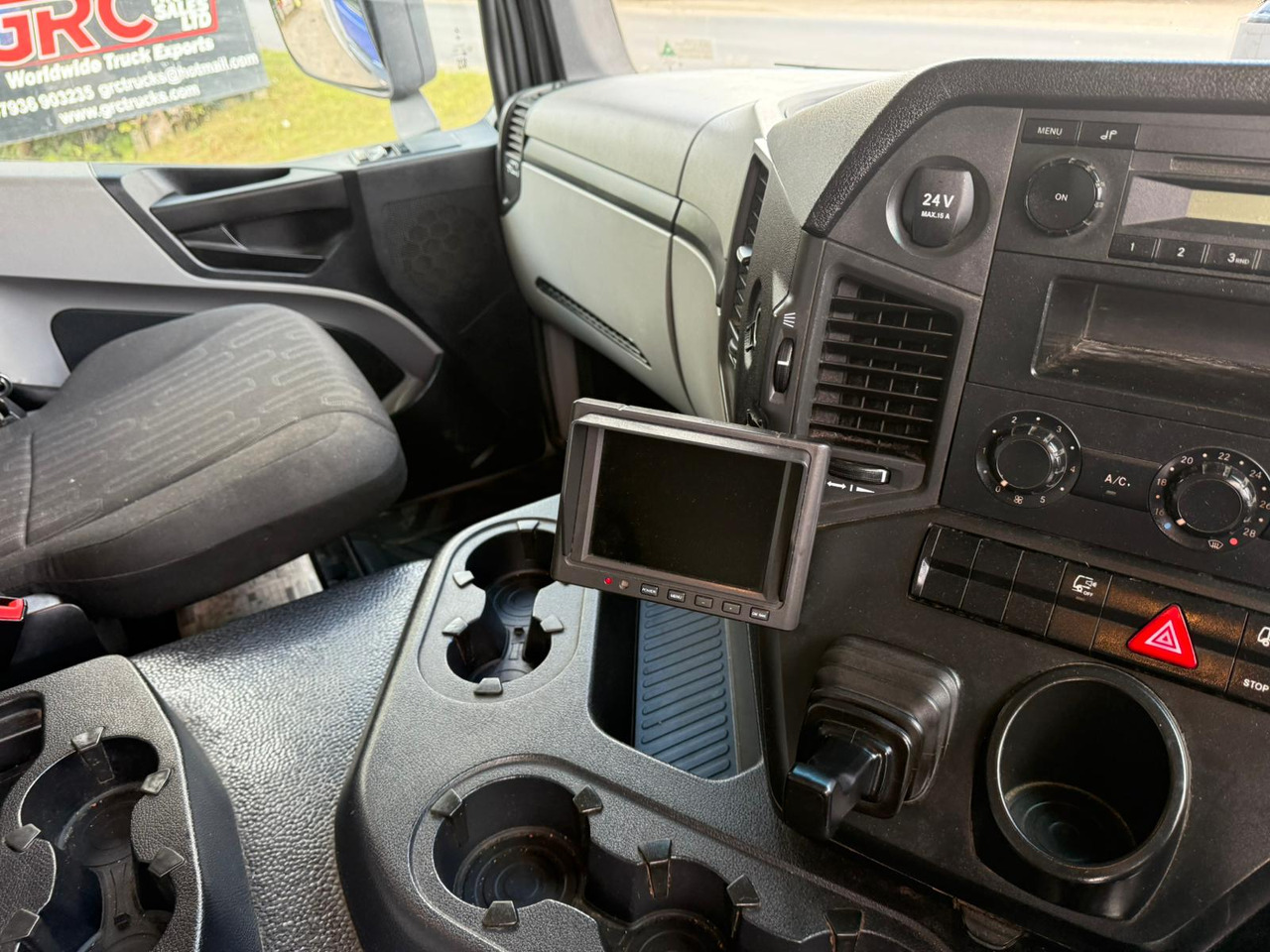 Camión caja cerrada 2016 Mercedes Antos 1824 Rigid Truck: foto 27