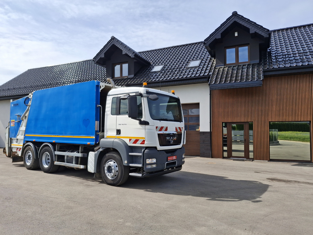 MAN MAN TGS 28.360 Śmieciarka Müllwagen Garbage Truck FAUN 3 Osie - Camión de basura: foto 1 MAN MAN TGS 28.360 Śmieciarka Müllwagen Garbage Truck FAUN 3 Osie - Camión de basura: foto 1