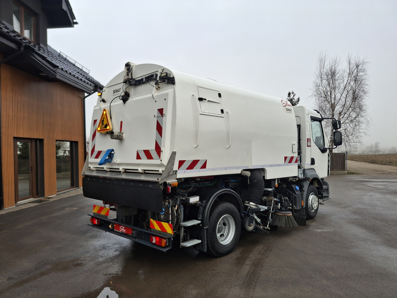 RENAULT D12 Zamiatarka Kehrmaschine SEMAT Zoeller Faun Karcher Euro 6 PM10 L/R 2017r - Barredora vial: foto 3 RENAULT D12 Zamiatarka Kehrmaschine SEMAT Zoeller Faun Karcher Euro 6 PM10 L/R 2017r - Barredora vial: foto 3