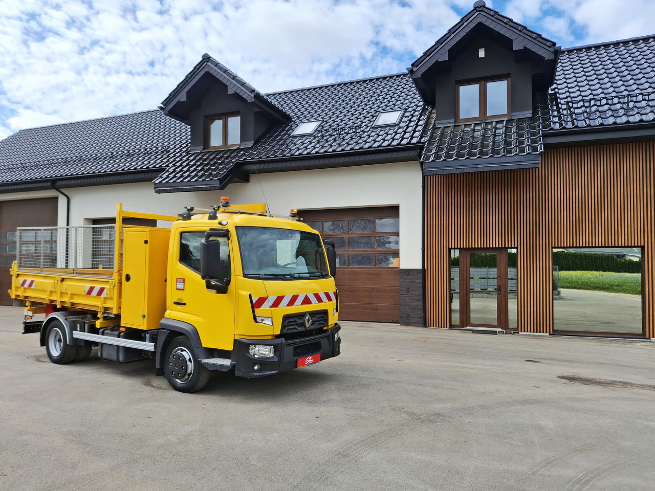RENAULT D7.5 Wywrotka Kipper 3 Stronna 2015r 84 Tyś KM - Volquete camión: foto 1 RENAULT D7.5 Wywrotka Kipper 3 Stronna 2015r 84 Tyś KM - Volquete camión: foto 1