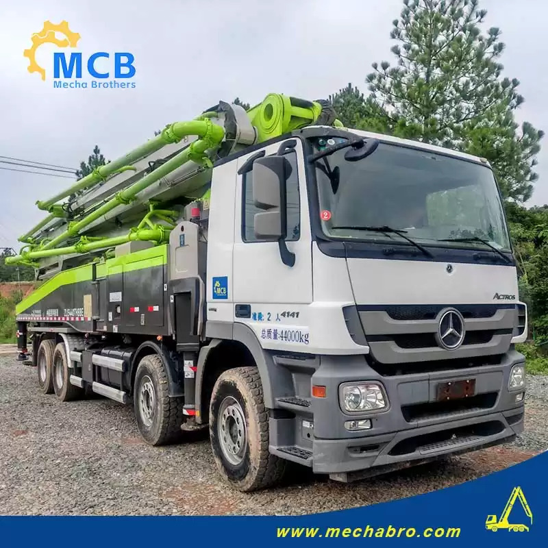 ZOOMLION ZLJ5440THBBE - Bomba de hormigón: foto 2 ZOOMLION ZLJ5440THBBE - Bomba de hormigón: foto 2