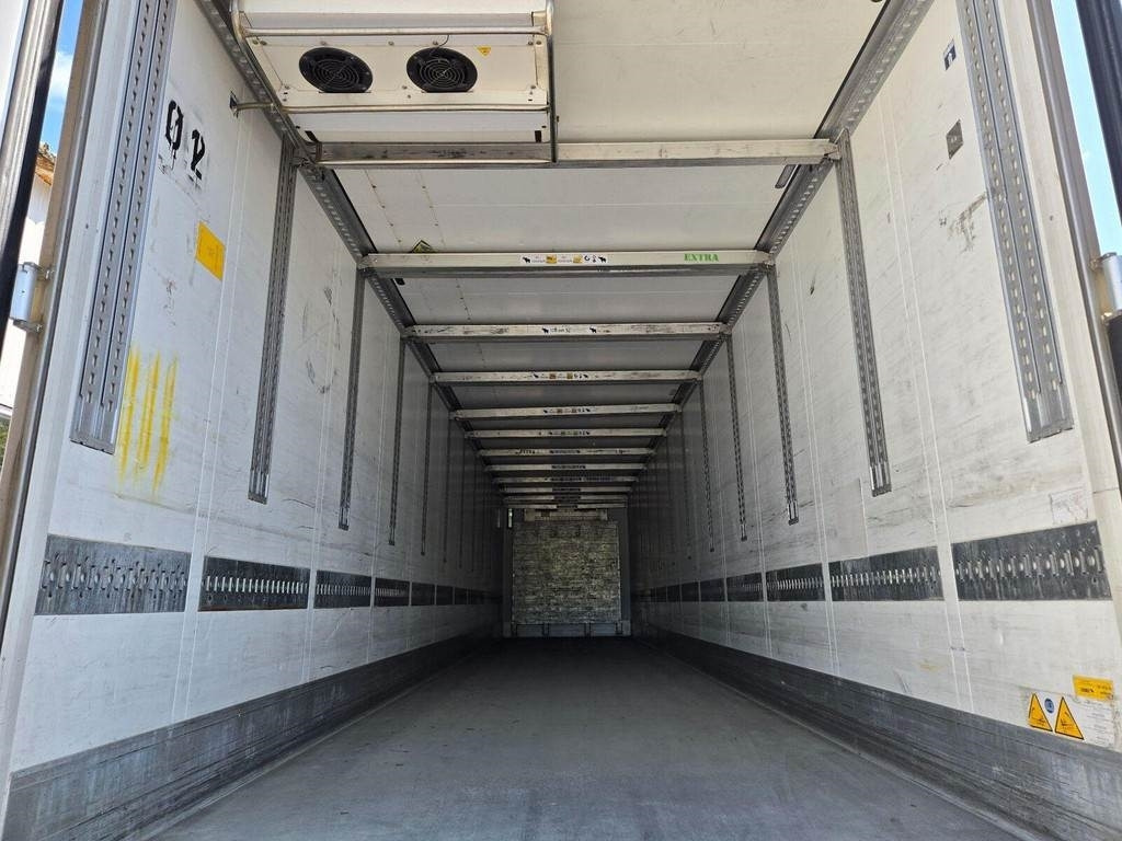 Schmitz Cargobull SKO 24/L-13.4 FP45 COOL DOUBLE STOCK - Frigorífico semirremolque: foto 4 Schmitz Cargobull SKO 24/L-13.4 FP45 COOL DOUBLE STOCK - Frigorífico semirremolque: foto 4