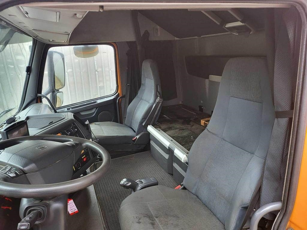 Leasing financiero de Volvo FH500 6X2 ADR KORP&SON leasing Volvo FH500 6X2 ADR KORP&SON: foto 24 Leasing financiero de Volvo FH500 6X2 ADR KORP&SON leasing Volvo FH500 6X2 ADR KORP&SON: foto 24