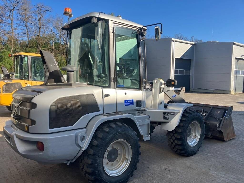 Volvo L 30 G - Cargadora de ruedas: foto 3 Volvo L 30 G - Cargadora de ruedas: foto 3