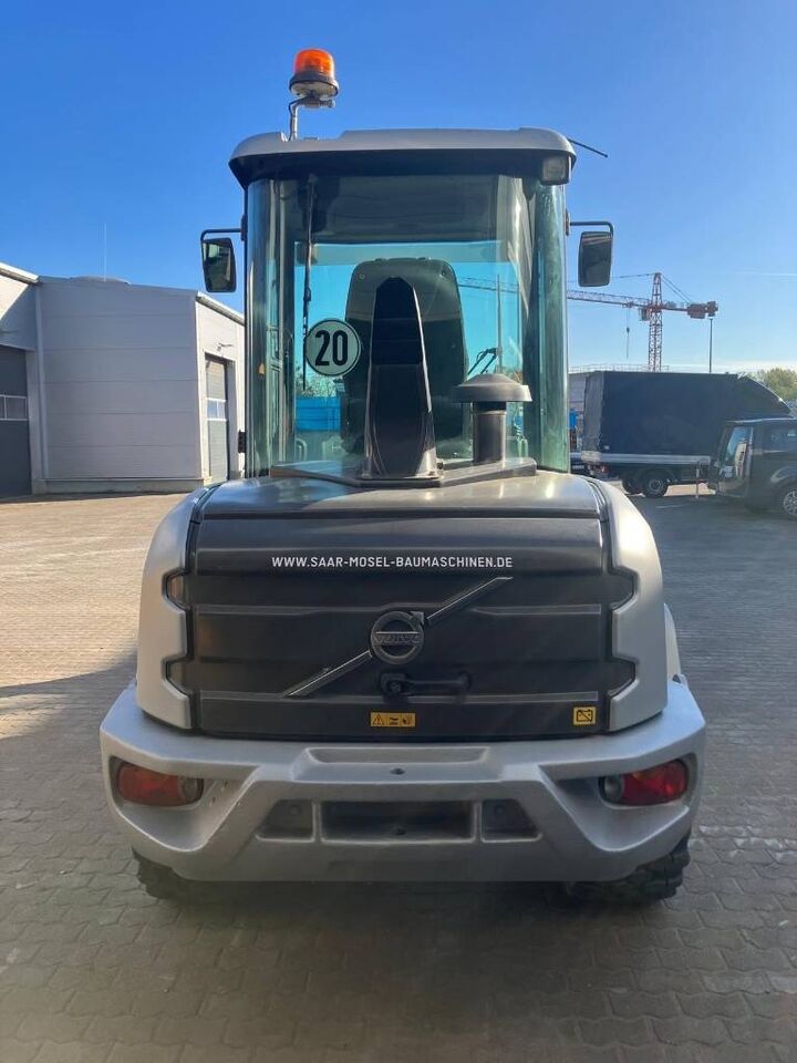 Volvo L 30 G - Cargadora de ruedas: foto 4 Volvo L 30 G - Cargadora de ruedas: foto 4
