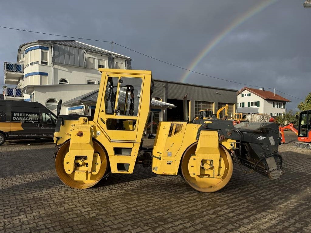 Bomag BW 144 AD-2 mit Splittstreuer BS180 - Apisonadora de asfalto: foto 5 Bomag BW 144 AD-2 mit Splittstreuer BS180 - Apisonadora de asfalto: foto 5