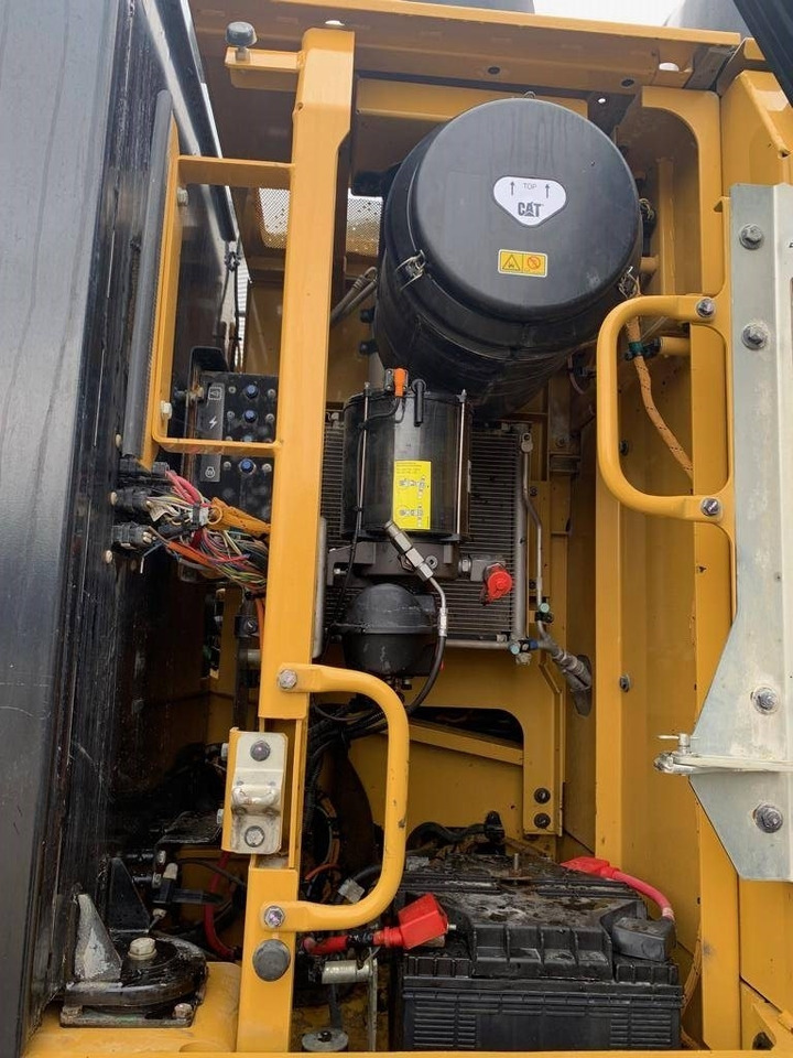 Leasing financiero de CAT 330FLN VAH  leasing CAT 330FLN VAH: foto 18