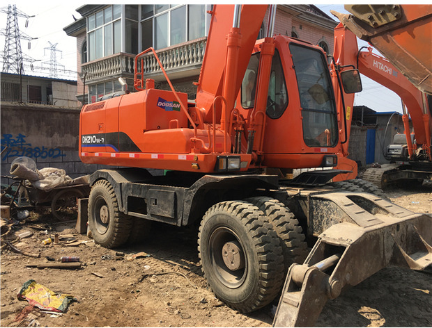 2018 Doosan DH210 - Excavadora de ruedas: foto 4 2018 Doosan DH210 - Excavadora de ruedas: foto 4
