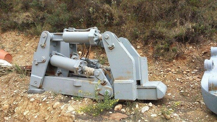 CAT SS RIPPER D9H - Cizalla de demolición: foto 1 CAT SS RIPPER D9H - Cizalla de demolición: foto 1